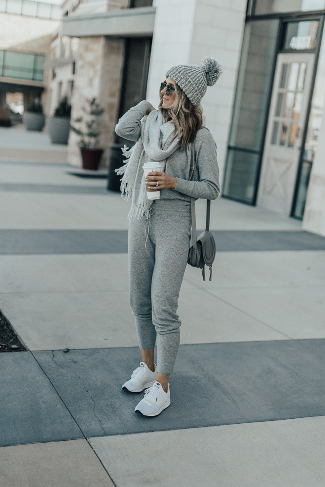 Everlane cashmere shop joggers