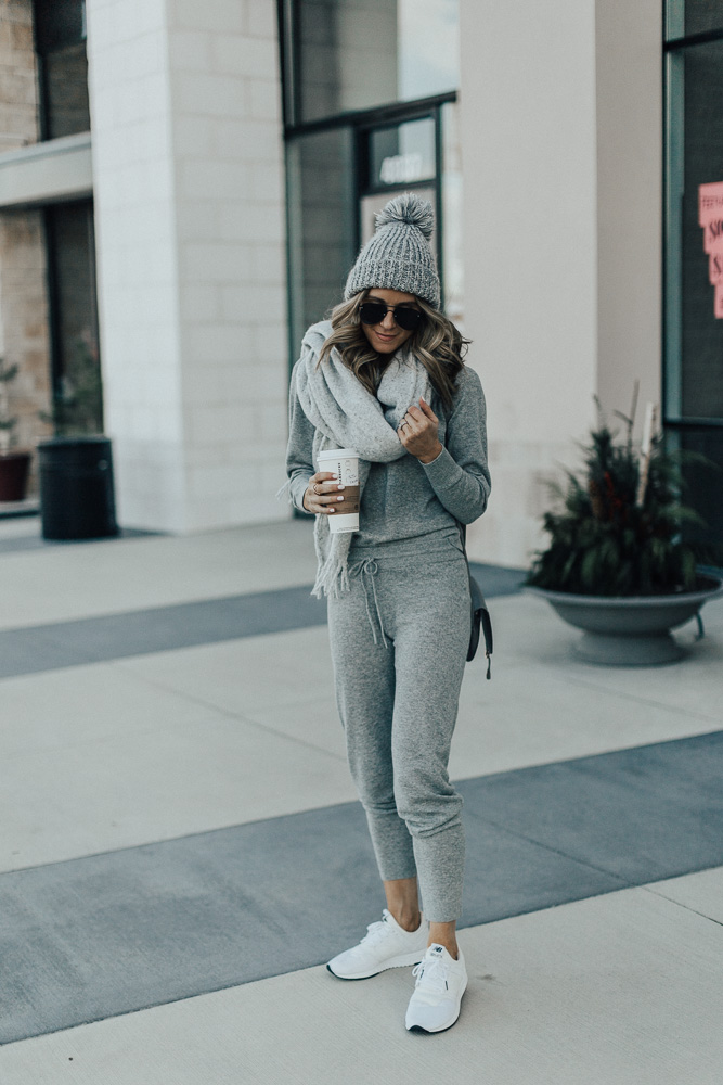 Everlane cashmere sale sweatpants