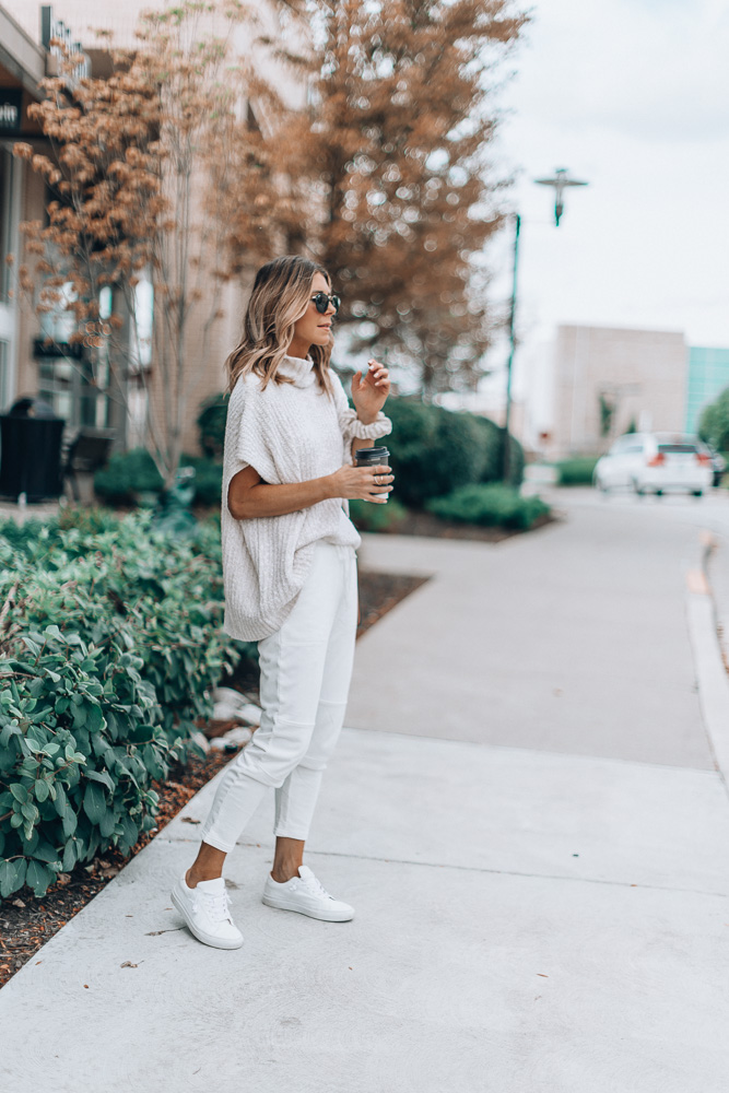 Fatade Fashion House - The FFH - How to perfectly wear white sneakers with  your pant trousers. 🤓👌👌👌 Style 1 . . . . . #casualoutfit #casualstyle  #casualfashion #ootd #outfitoftheday #lookoftheday #TFLers #