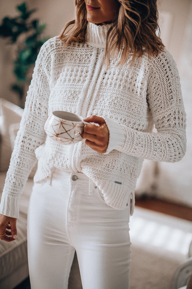 Cozy Ways to Wear White Jeans in Winter