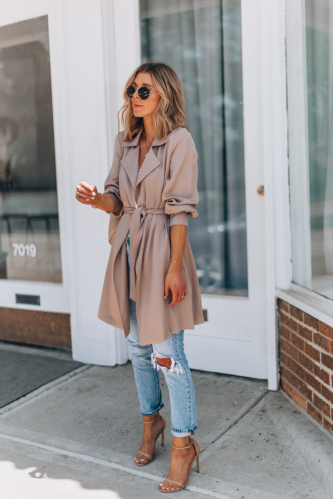 lightweight trench coat with distressed jeans and heels