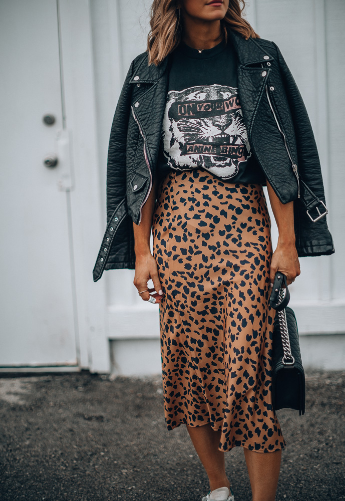 How to Wear Graphic Tees + 12 Favorites