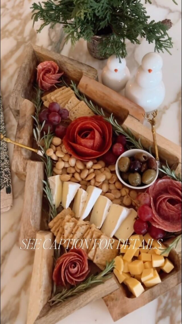 Festive holiday Christmas 🎄 board. Super easy to do! 

Comment SHOP below to receive a DM with the link to shop this post on my LTK ⬇ https://liketk.it/4Z7zA #ltkholiday #holidayentertaining